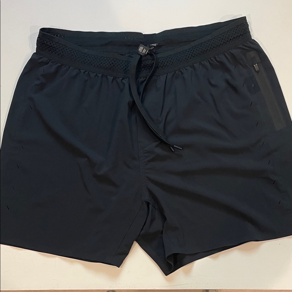 Men’s Ten Thousand Session Short - Large - No Liner - 5” inseam.